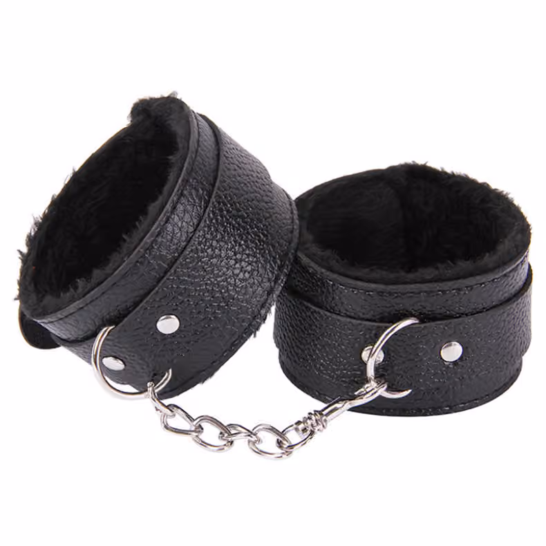 Наручники Fur Cuffs, черные
